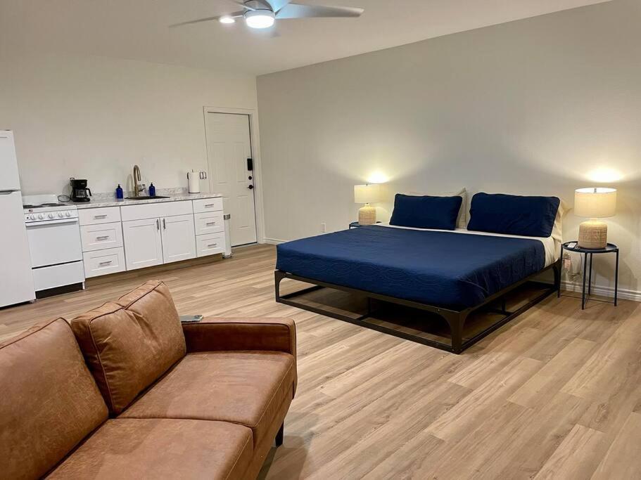 Ranchette Apartment- Beach Access Small Lake View Buchanan Dam Exterior foto